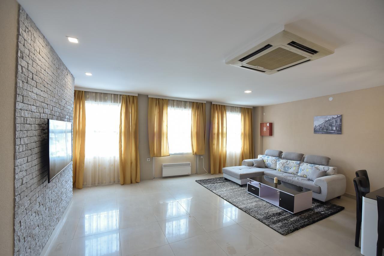 City Center Apartments Pirot Exterior foto